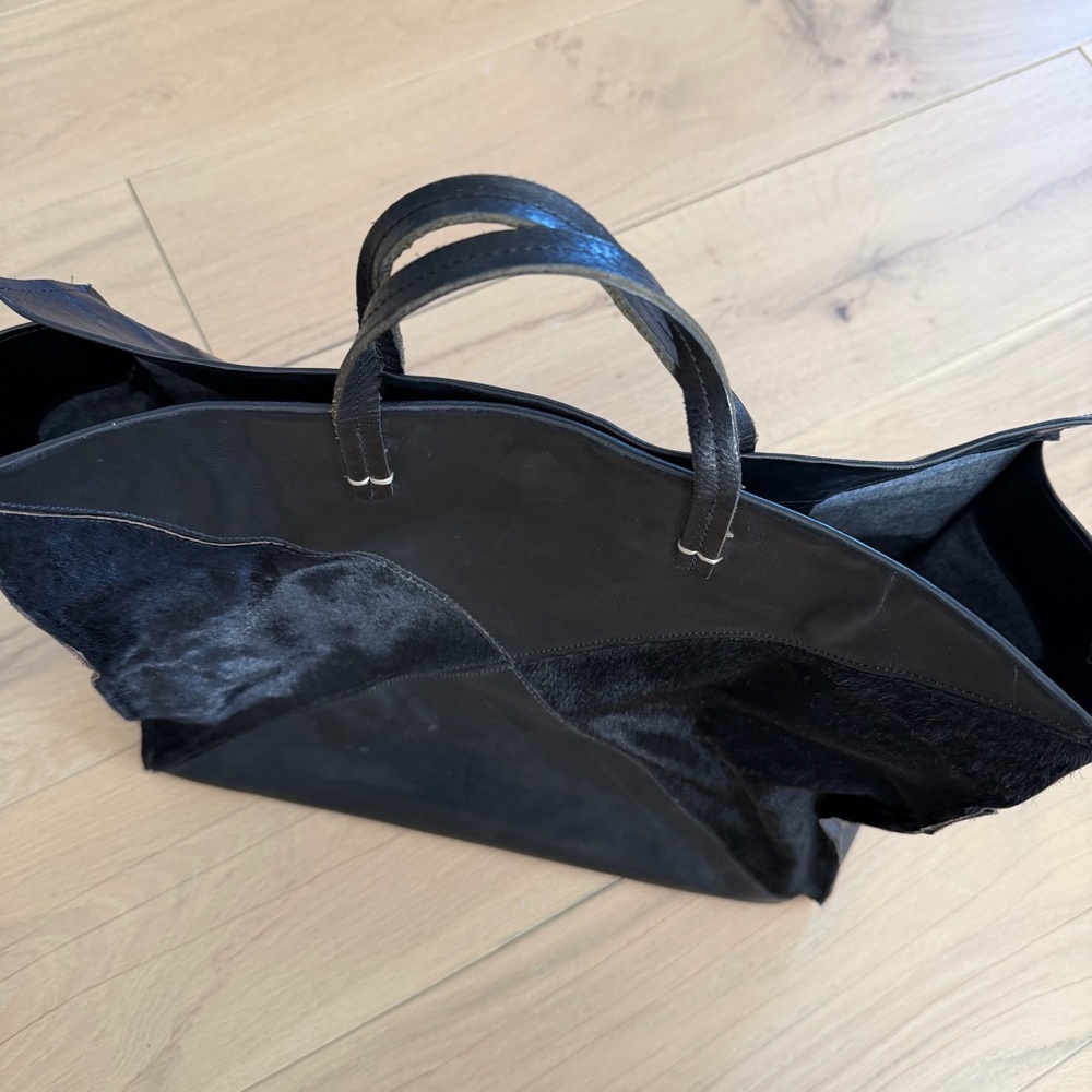 Clare V. Simple Tote in Black Leather and Faux Fur - Picture 3 of 9